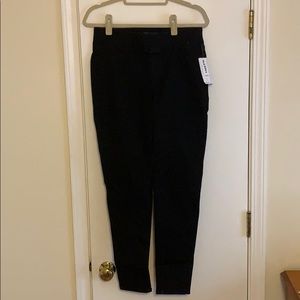 Old Navy NWT Rockstar black pull on jeans